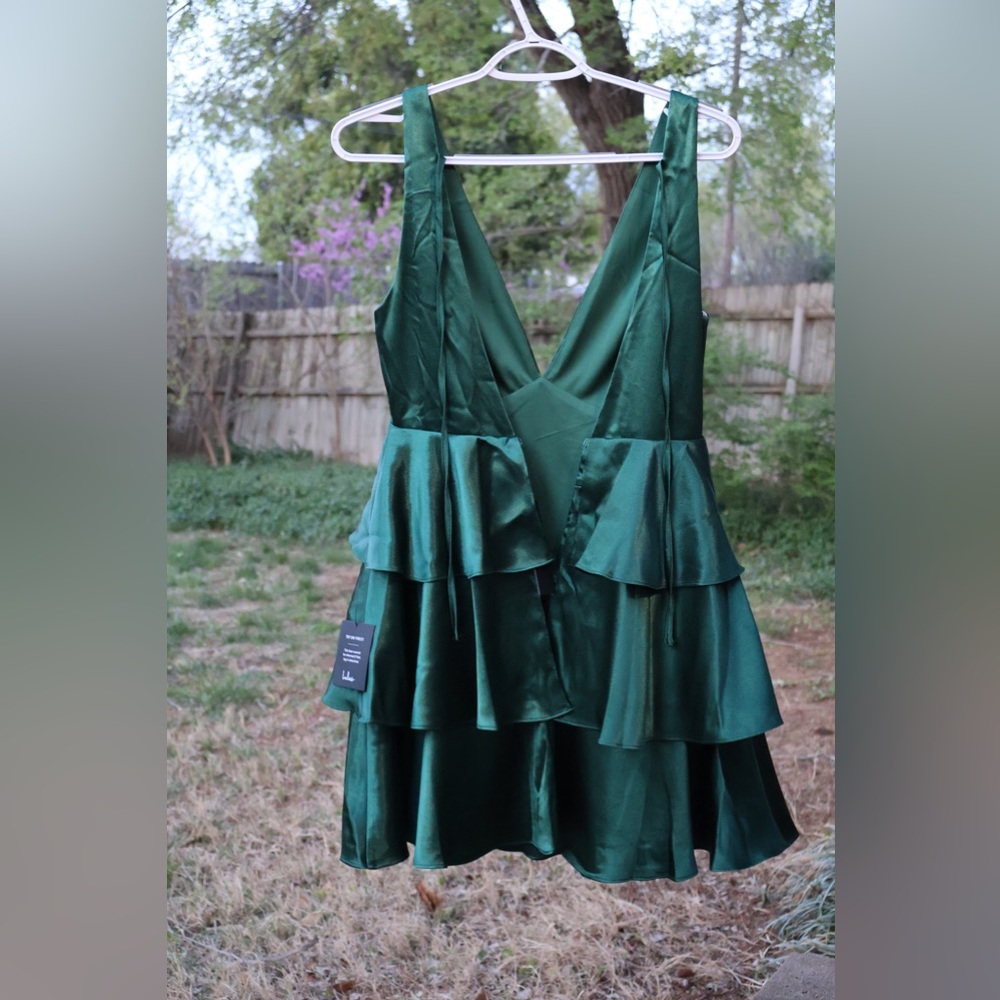 Brand New Elegant Green Satin Tiered Dress - Picture 3 of 3